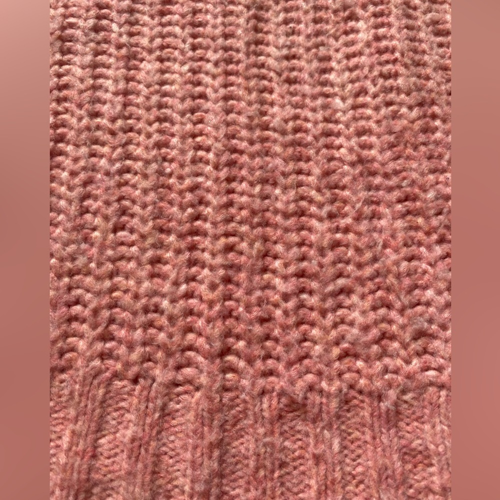 Medium American Eagle Super Soft Perfect Pink Sweater THIS IS LIKE WEARING A HUG - Picture 7 of 9